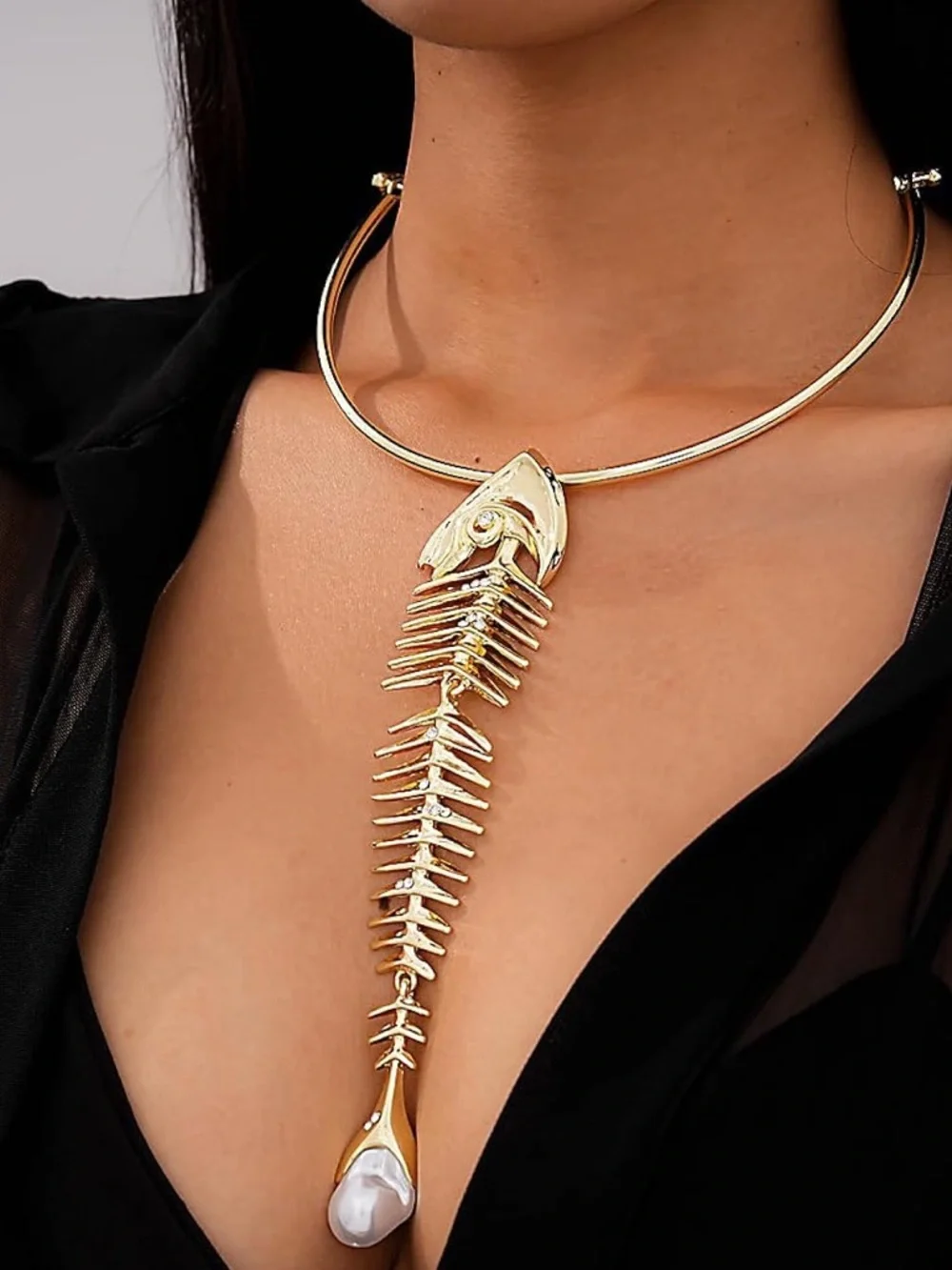 Golden Tide Pearl Fishbone Necklace